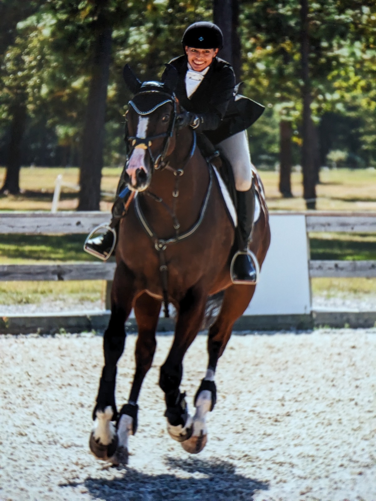 Julia riding in the show ring